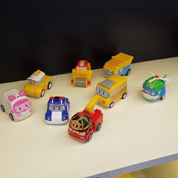 Set 8 xe đồ chơi Robocar Poli và những người bạn