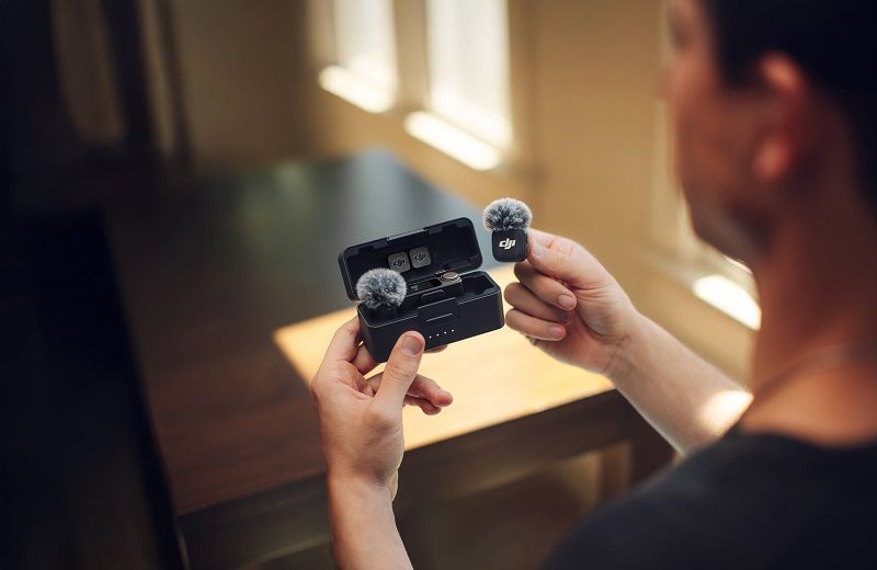 Micro thu âm DJI Mic 3 ( 2 TX + 1 RX + Charging Case )