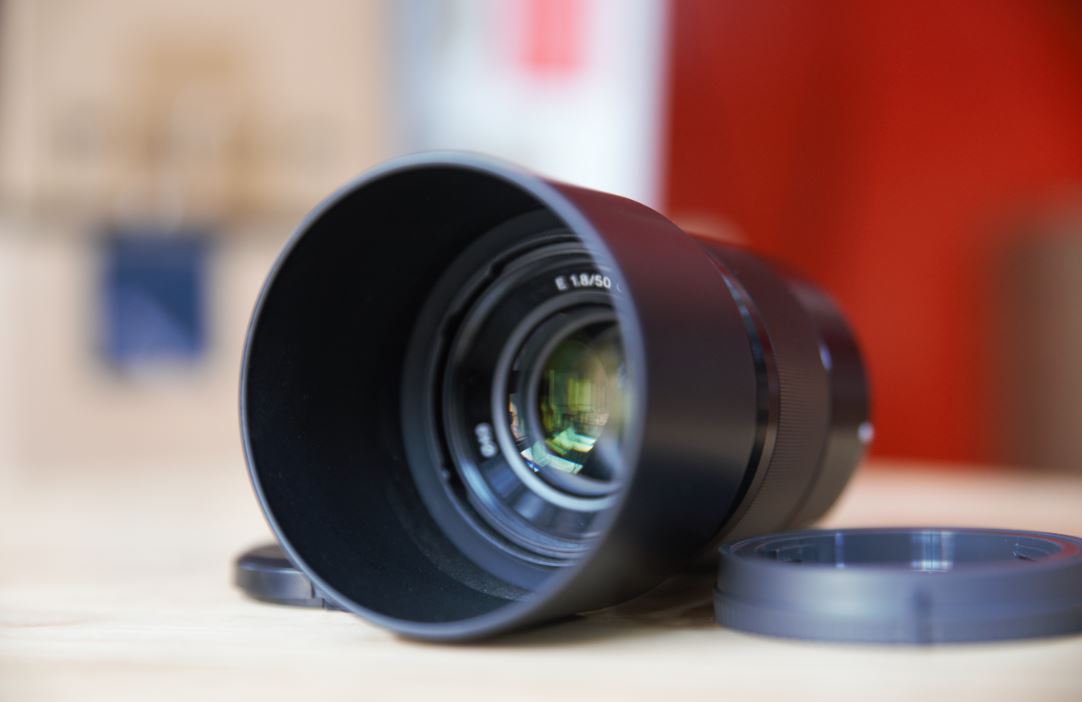 Ống kính Sony FE 50mm f/1.8