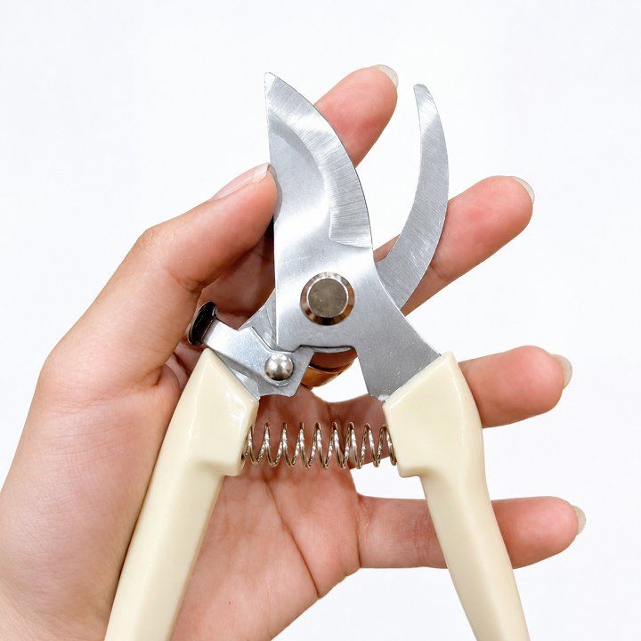 Kéo cắt cành cây lưỡi cong
