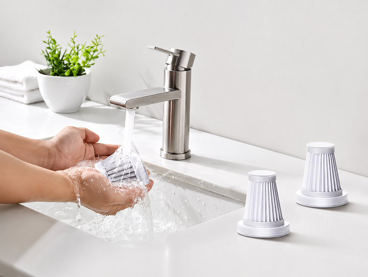 Máy hút bụi cầm tay HL107