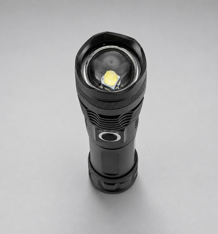 Đèn Pin LED X80 Có 4 Chế Độ Sáng, Dùng Pin Sạc