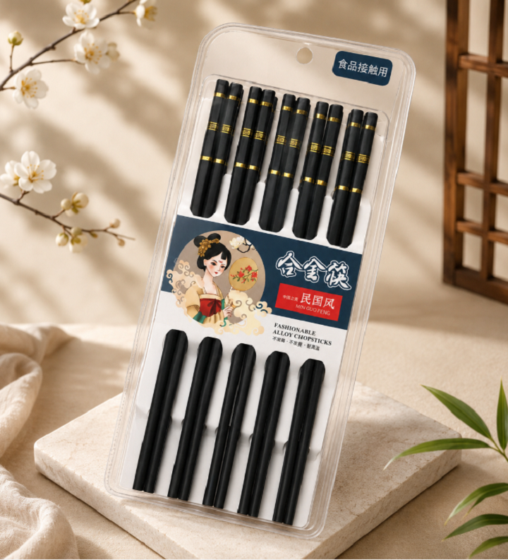 Vỉ 10 đôi đũa 3 sọc mạ vàng - Nhựa cao cấp kháng khuẩn, chống nấm mốc, chịu nhiệt tốt