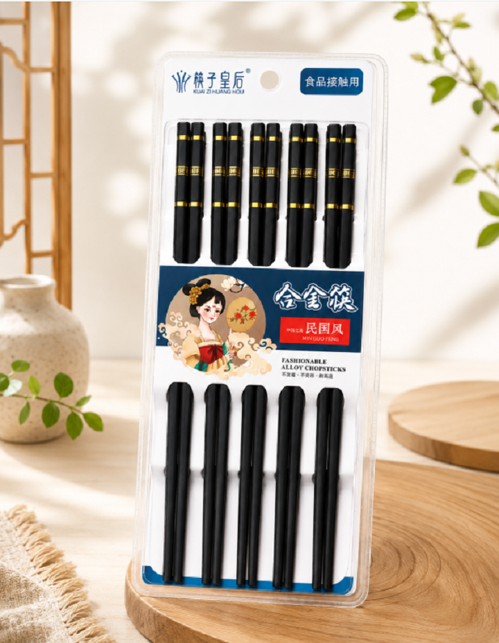 Vỉ 10 đôi đũa 3 sọc mạ vàng - Nhựa cao cấp kháng khuẩn, chống nấm mốc, chịu nhiệt tốt