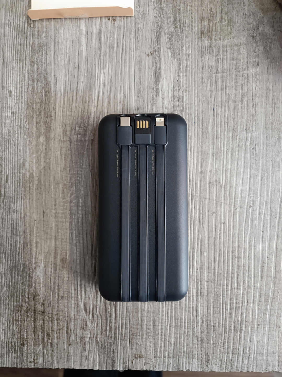 Pin Sạc dự phòng Remax kèm cáp 2.1A 20000mAh RPP- 686