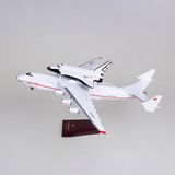 Mô hình máy bay vận tải Antonov AN-225 Mriya chở tàu vũ trụ con thoi 1: 200- AN225 With Buran