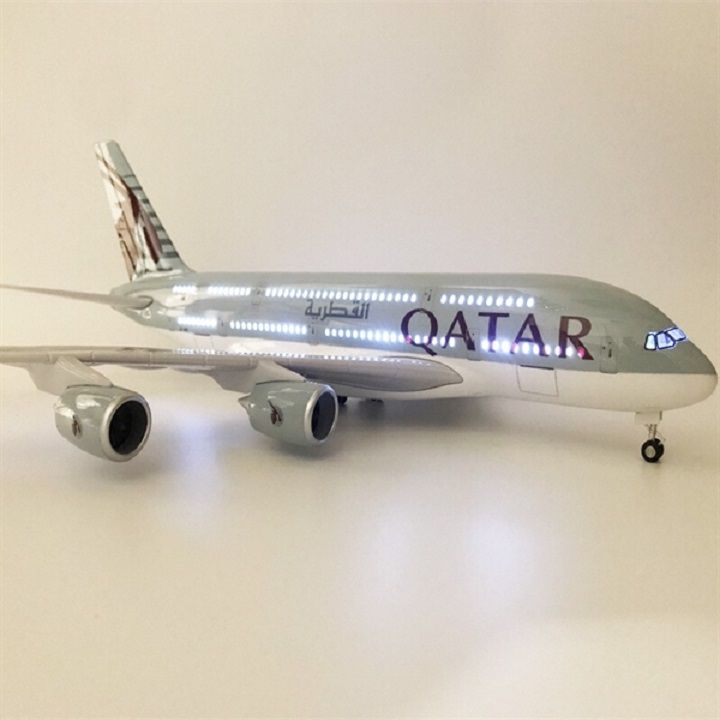 Mô hình Máy bay Qatar Airways Airbus A380 47cm
