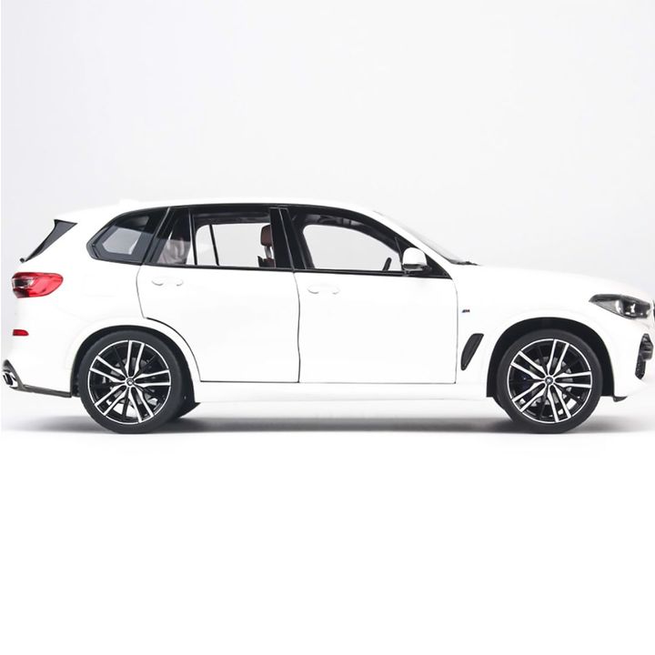 Mô hình Xe BMW X5 M 2020 1:18