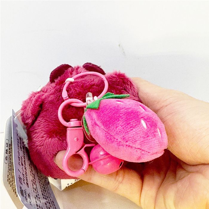 Móc Khóa Mặt Gấu Hồng Lotso Và Quả Dâu Tây Nhồi Bông Cao Cấp