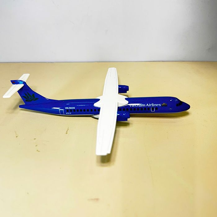 Mô hình máy bay cánh quạt Vietnam Airlines ATR 20cm