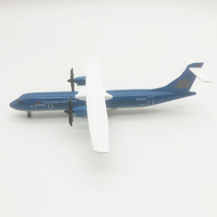 Mô hình máy bay cánh quạt Vietnam Airlines ATR 20cm