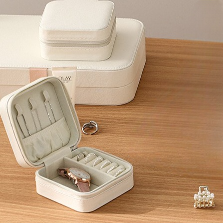 Hộp đựng trang sức cỡ nhỏ vuông Fasola DZ-791 - Da PU cao cấp, lót nhung mịn