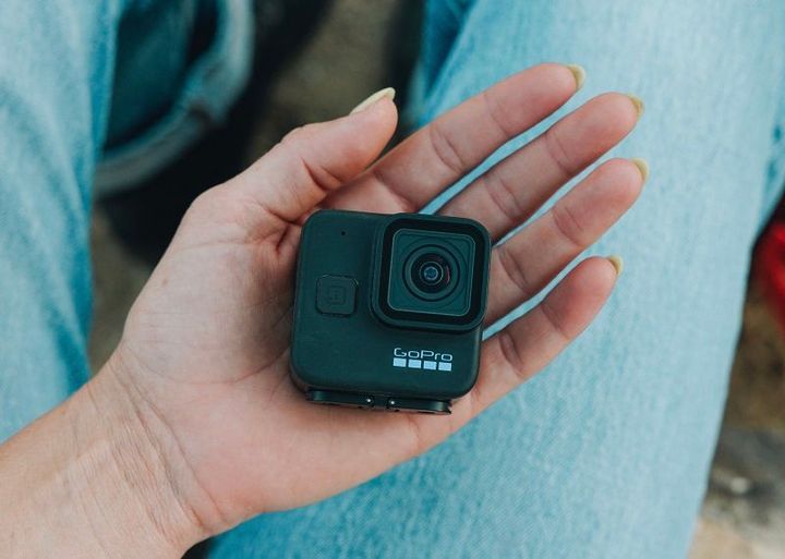 Action Camera GoPro Hero 11 Black Mini chính hãng giao hàng tận nơi