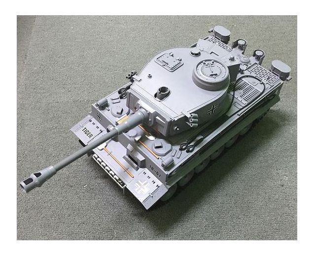 Hình ảnh Xe Tank Điều Khiển Từ Xa Bắn Đạn và Có Khói 2.4Ghz 789-3 1:18