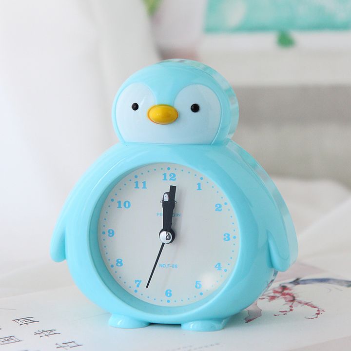 Đồng hồ báo thức dễ thương hình chim cánh cụt