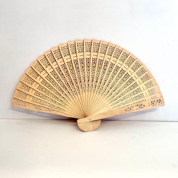 Quạt gỗ xếp, quạt xếp gọn cầm tay