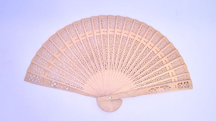 Quạt gỗ xếp, quạt xếp gọn cầm tay