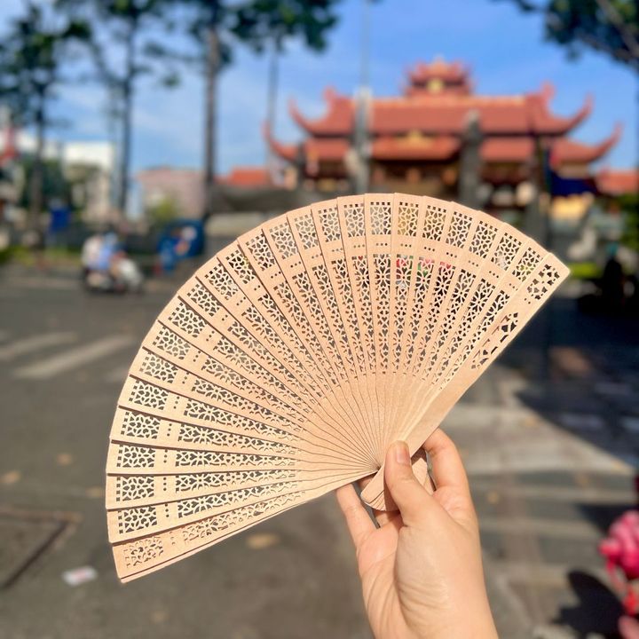 Quạt gỗ xếp, quạt xếp gọn cầm tay