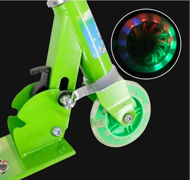 Xe trượt Scooter 2 bánh 380 cho trẻ em màu xanh lá