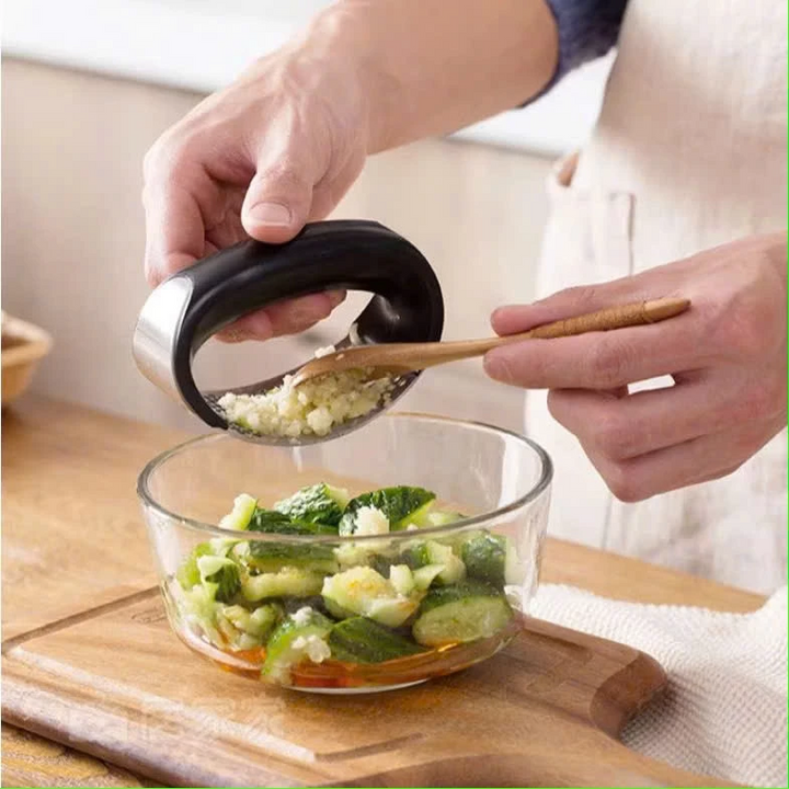 Dụng cụ băm xay hành tỏi ớt thủ công tiện lợi