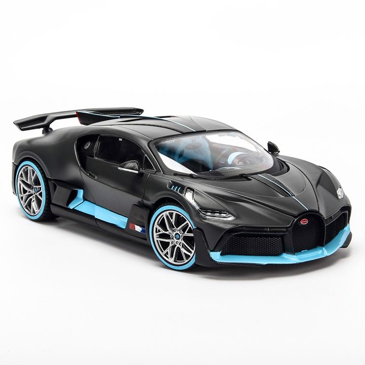 Mô hình Xe Bugatti Divo Matte Black 1:24