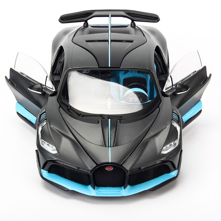 Mô hình Xe Bugatti Divo Matte Black 1:24