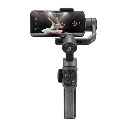 Gimbal chống rung giúp bạn tạo ra những video liền mạch, không bị rung lắc và động tác mượt mà. Dù bạn là một nhà làm phim chuyên nghiệp hay đang tìm kiếm công cụ để ghi lại những hình ảnh đẹp, gimbal chống rung sẽ là sự lựa chọn hoàn hảo. Hãy xem hình ảnh liên quan để thấy rõ được hiệu quả của gimbal chống rung.