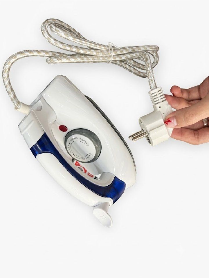 Bàn ủi, bàn là du lịch mini