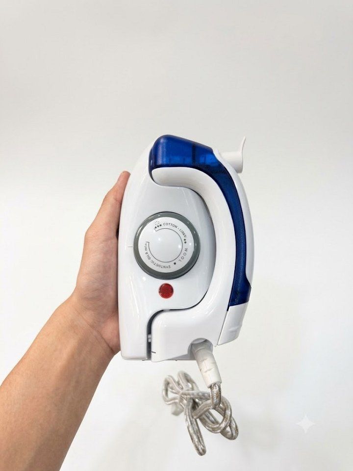 Bàn ủi, bàn là du lịch mini