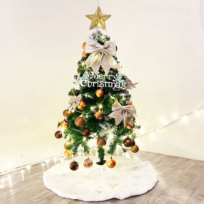 Set trang trí giáng sinh cây thông 1m2 tone Champagne, đầy đủ đèn 10m và thảm lông đi kèm