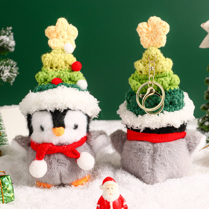 Móc khoá nhồi bông hình chim cánh cụt mặc nón cây thông giáng sinh móc len