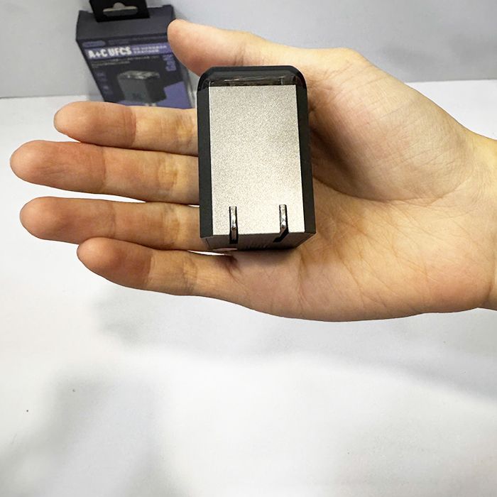 Cốc sạc nhanh 35W Remax RP-U128 CN