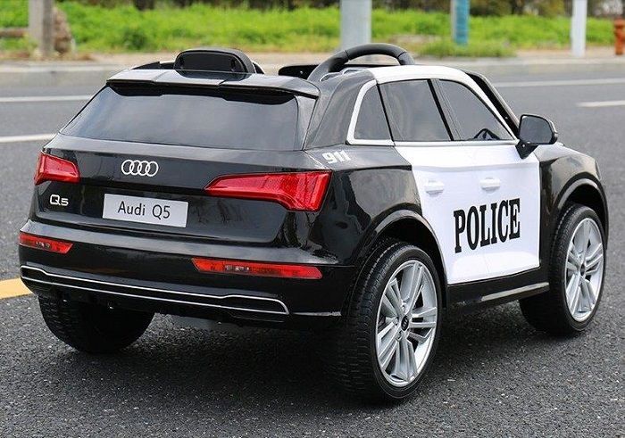 Xe ô tô điện cảnh sát Audi S305