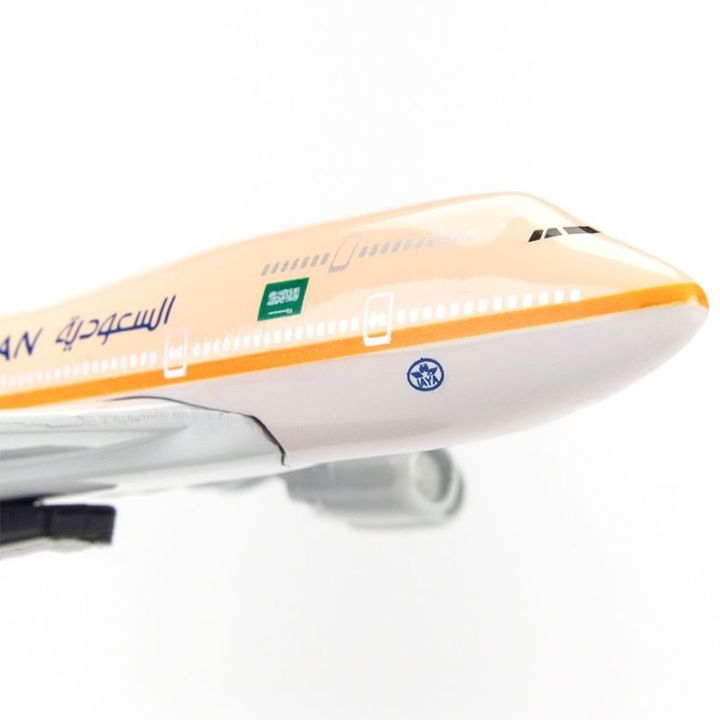 Mô hình Máy bay Saudi Arabian Airlines Boeing B747 16cm