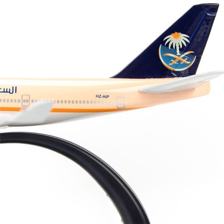 Mô hình Máy bay Saudi Arabian Airlines Boeing B747 16cm