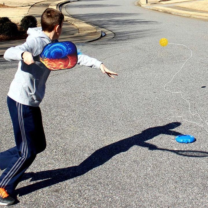 Dung cụ hỗ trợ tập luyện bóng Pickleball bằng nhựa PE có dây đàn hồi kèm 1 bóng (40 lỗ)