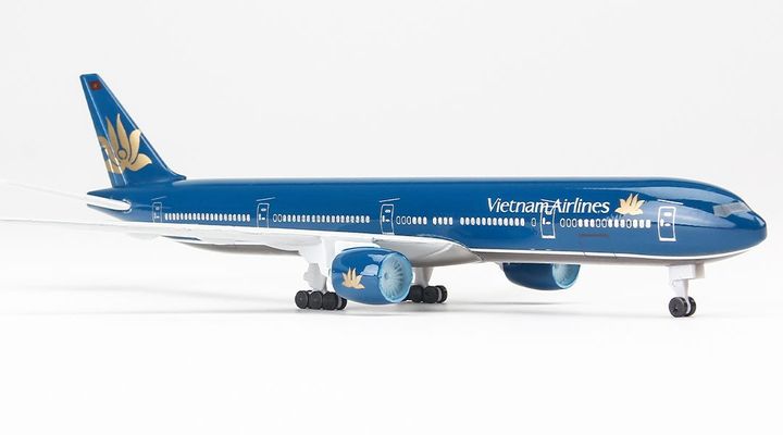 Mô hình Máy bay VietNam Airlines Boeing B777 20cm