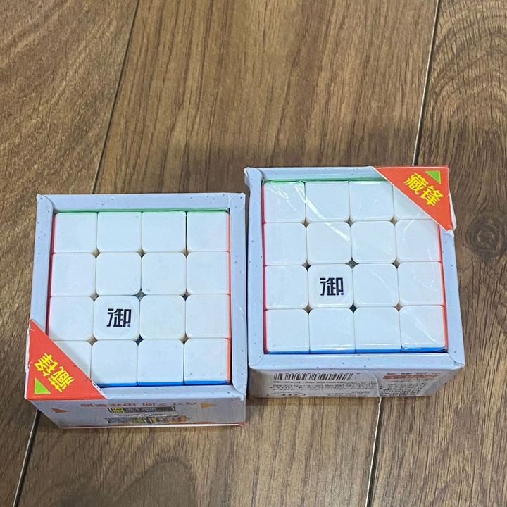 Trò chơi Rubik 4x4 nhựa ABS cao cấp 