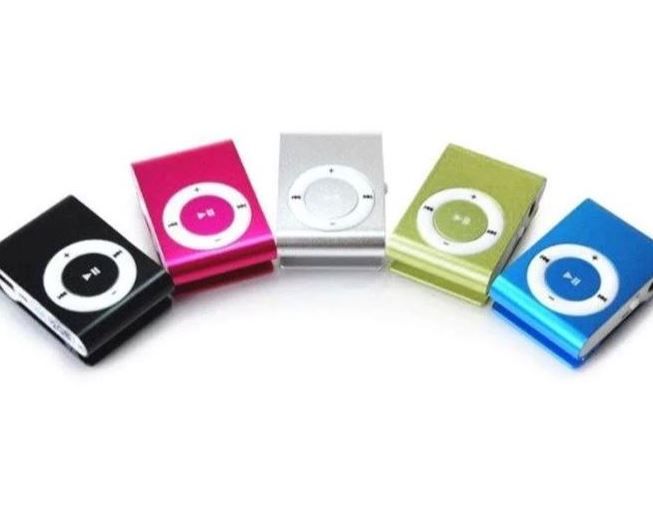 Máy Nghe Nhạc Mp3 Mini Có Tặng Kèm Tai Nghe ( Mẫu Thiết Kế Vuông, Không Bao Gồm Thẻ Nhớ )
