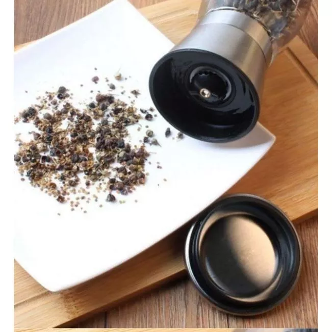 Dụng cụ xay tiêu inox nhỏ gọn tiện dùng