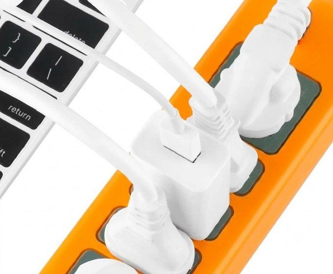 Ổ cắm điện màu cam KD8 ( 6 ổ cắm - dây trắng 2 chấu) dây dài 2,65m