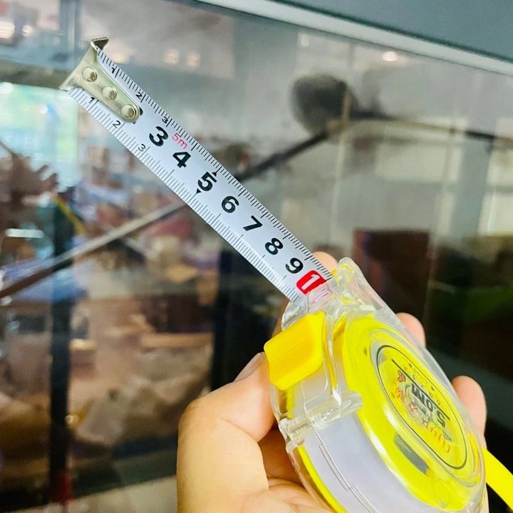 Thước đo kéo dài 5 mét (trong) thiết kế bảng lớn màu cam/ xanh/ vàng