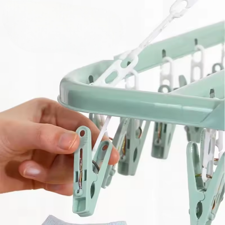Móc phơi quần áo 32 kẹp đa năng nhựa bền - màu xanh lá