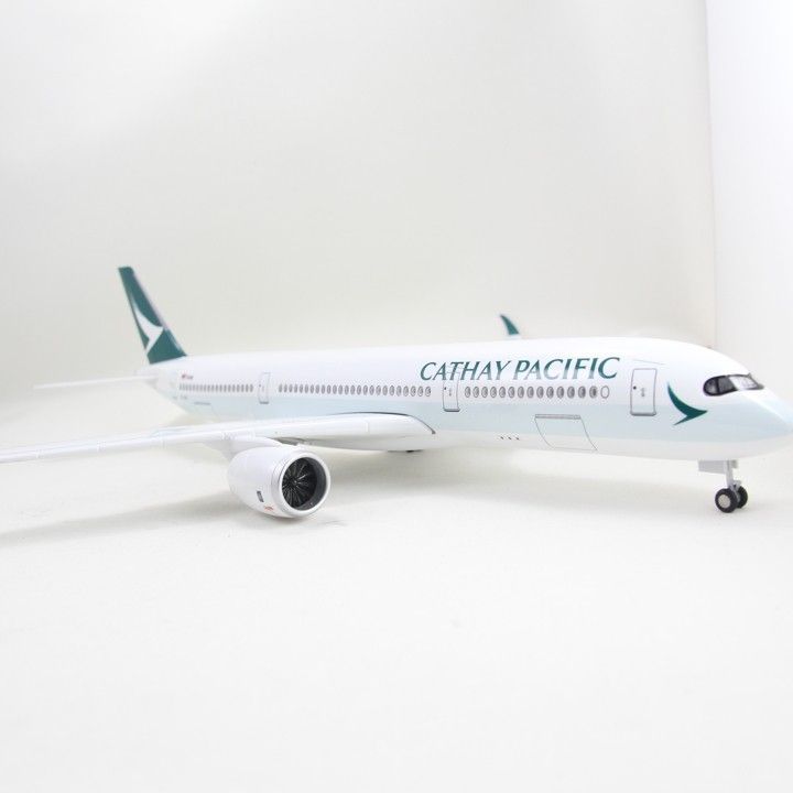 Mô hình Máy bay lắp ghép Cathay Pacific Airbus A350 47cm có đèn LED