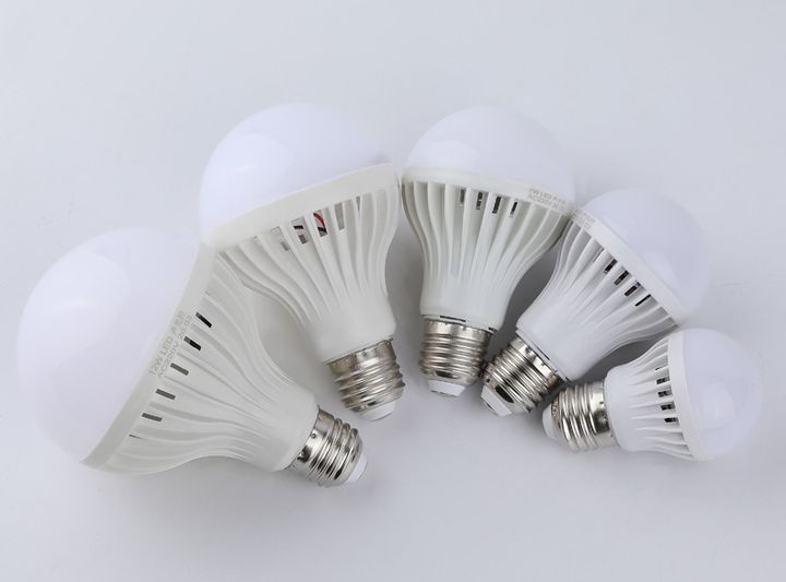Bóng đèn cảm ứng 10W tiết kiệm điện tự động bật tắt khi có chuyển động