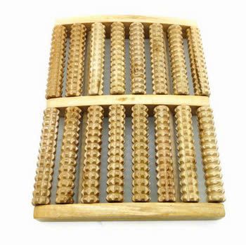 Dụng cụ massage bàn chân loại 2 hàng 8 dòng bằng gỗ loại rẻ