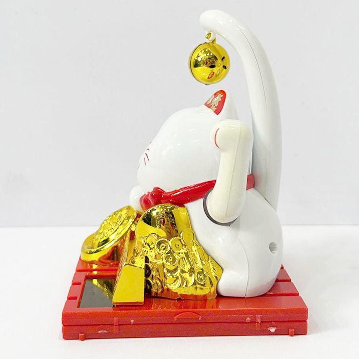 Mèo Thần Tài đuôi dài có chuông 12x8.8x8.8cm