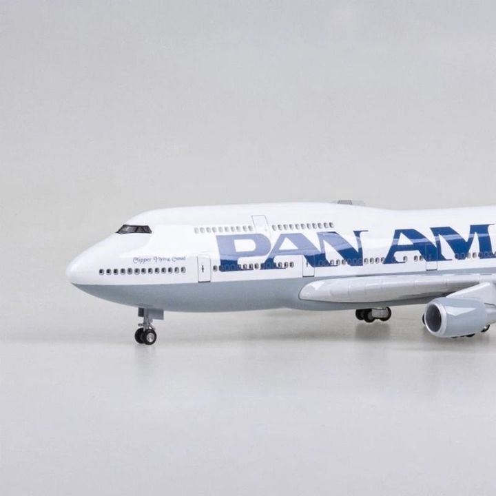 Mô hình máy bay lắp ghép Pan American World Airways B747 47cm có đèn LED