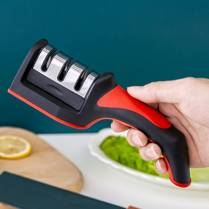 Dụng cụ mài dao cầm tay tiện lợi cho nhà bếp