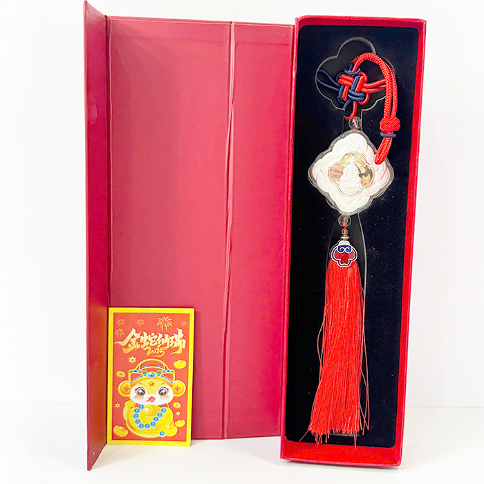 Hộp quà móc treo xe ô tô Phật Bà Quan Thế Âm Bồ Tát mạ bạc mang lại bình an, sức khỏe may mắn